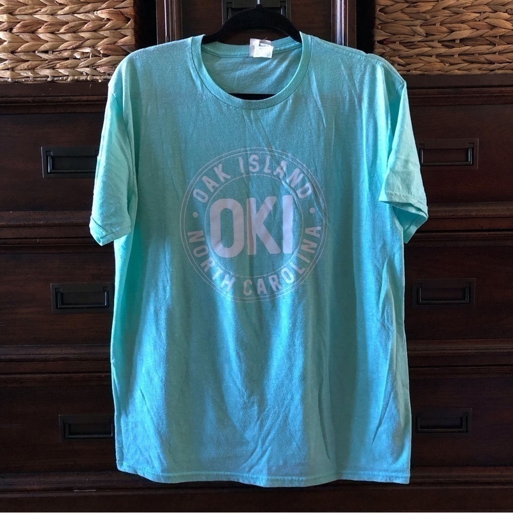 Teal oak island short sleeve graphic tee in size XL